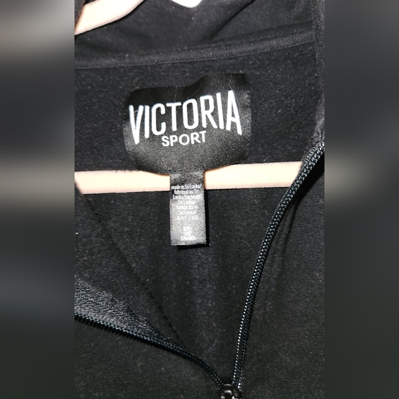 VICTORIA SECRET HOODIE !! 🌞 FINAL OFFER!! - Picture 3 of 3